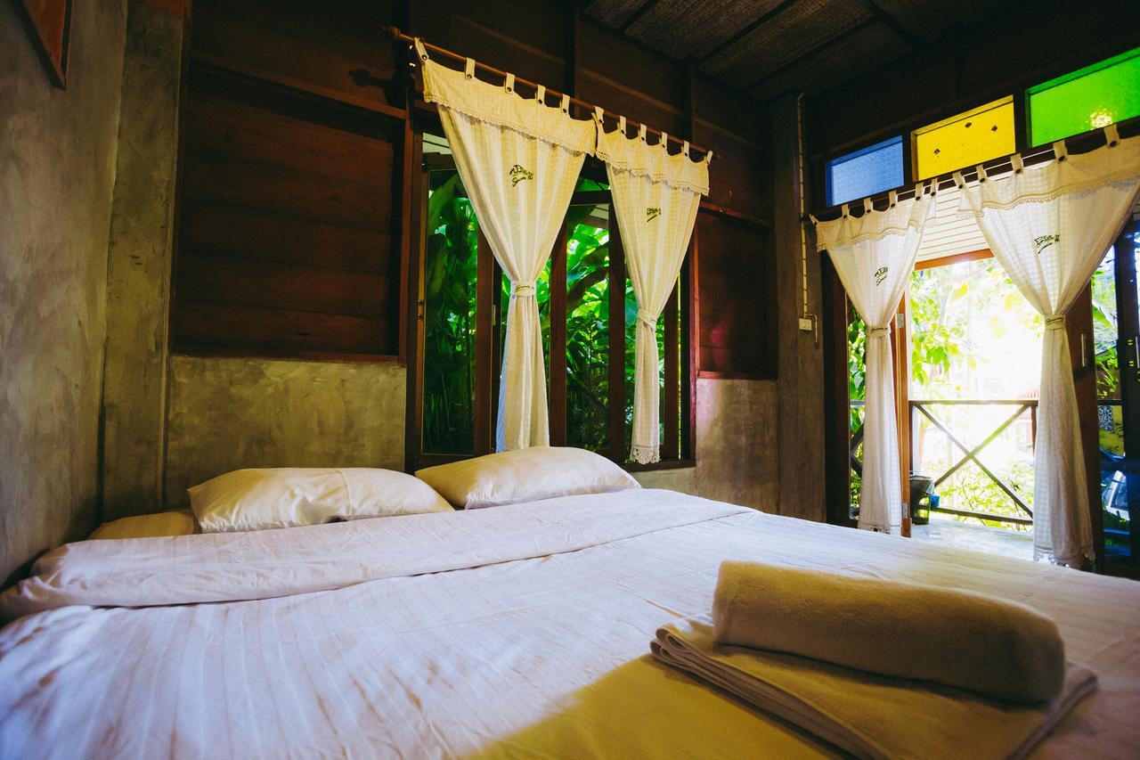 Sawasdeepai River Resort Exterior photo