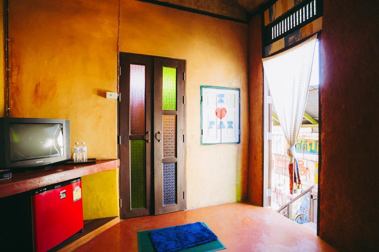 Sawasdeepai River Resort Exterior photo