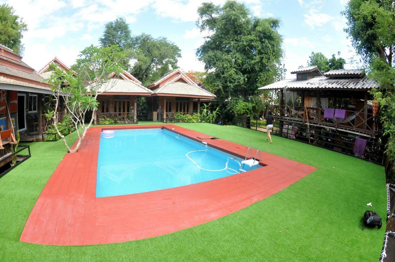 Sawasdeepai River Resort Exterior photo