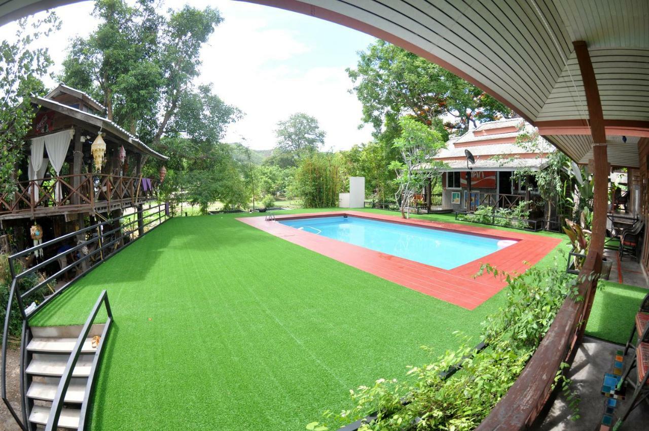 Sawasdeepai River Resort Exterior photo